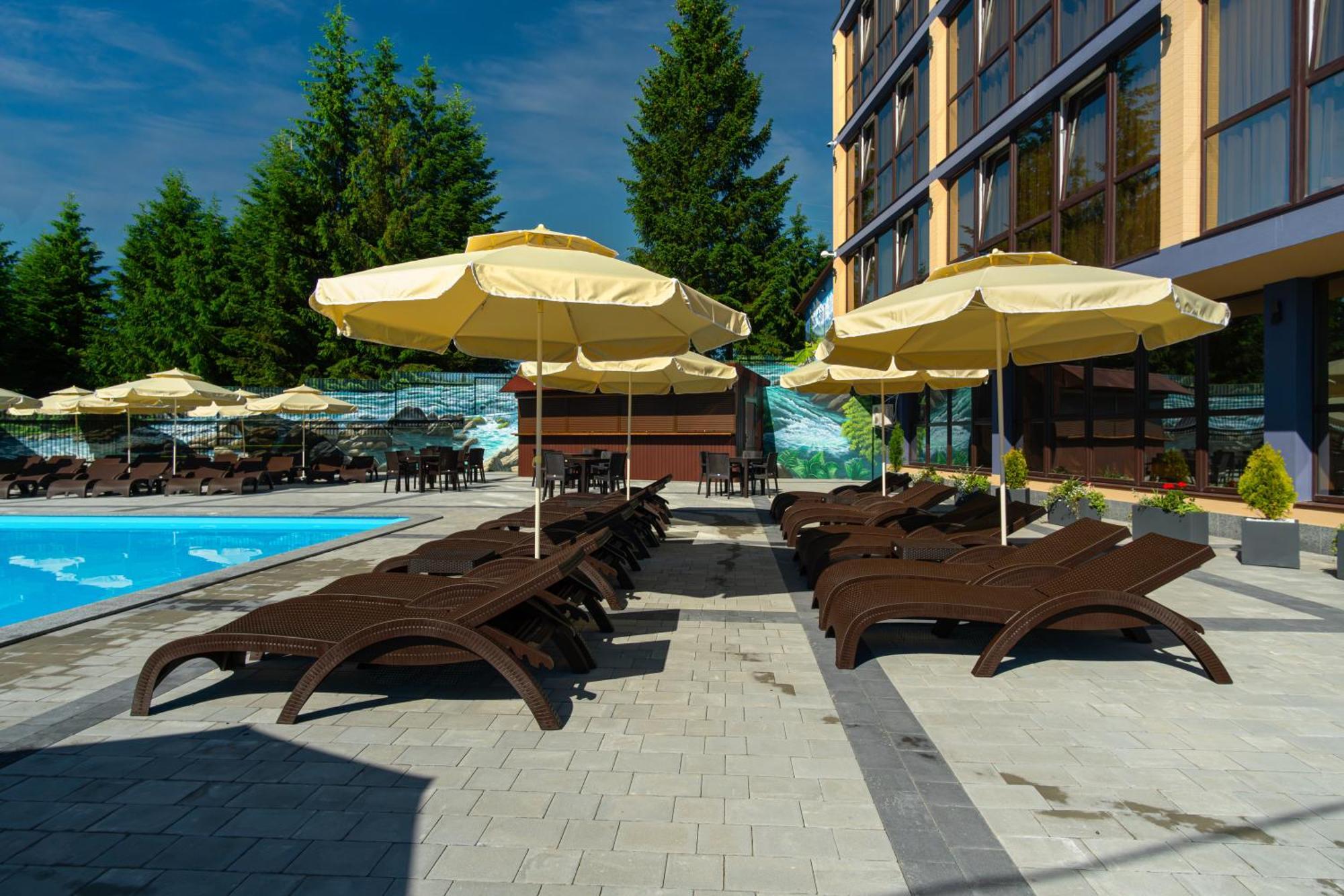 Summit Hotel Yablunytsya Luaran gambar