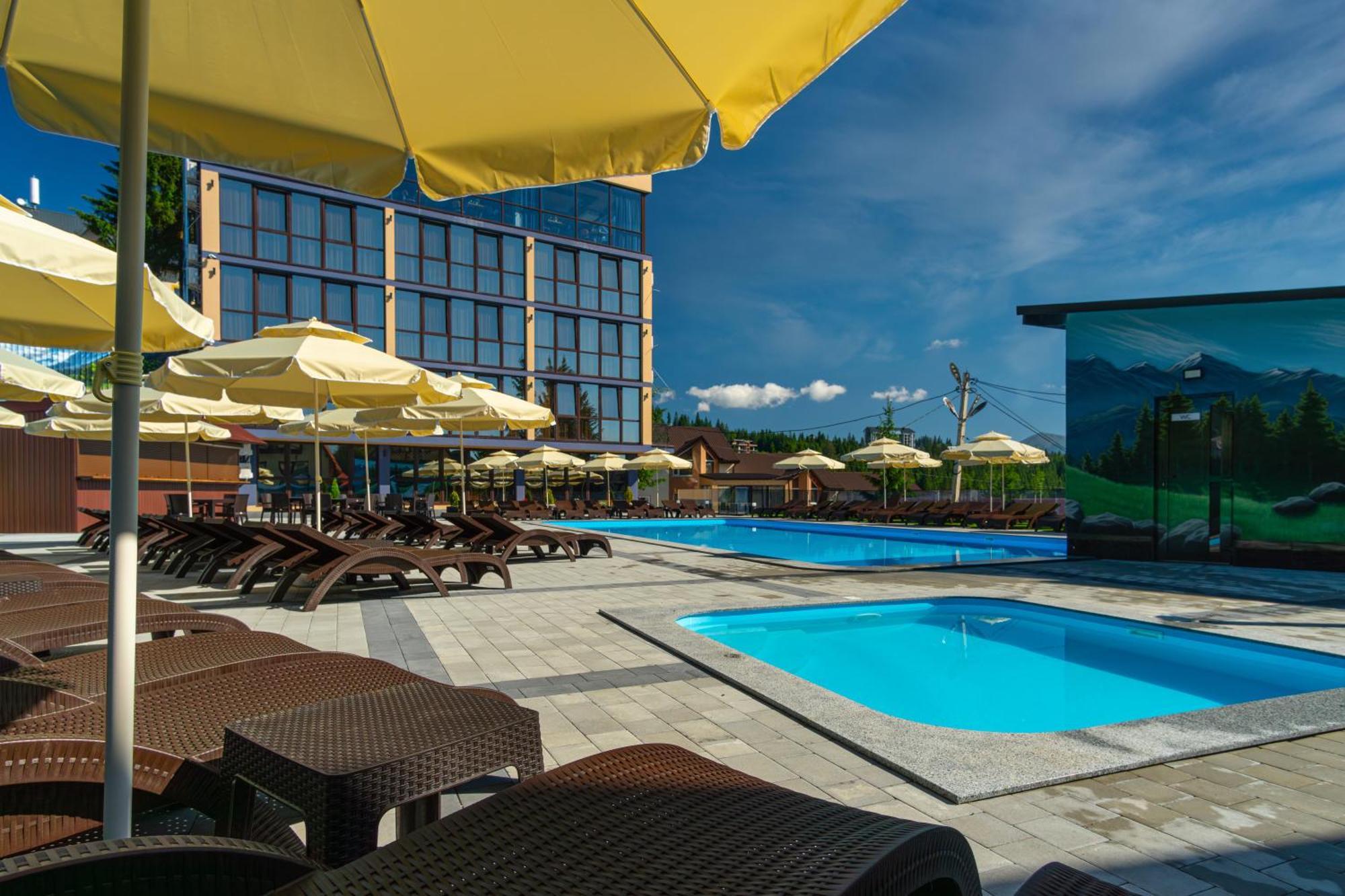 Summit Hotel Yablunytsya Luaran gambar