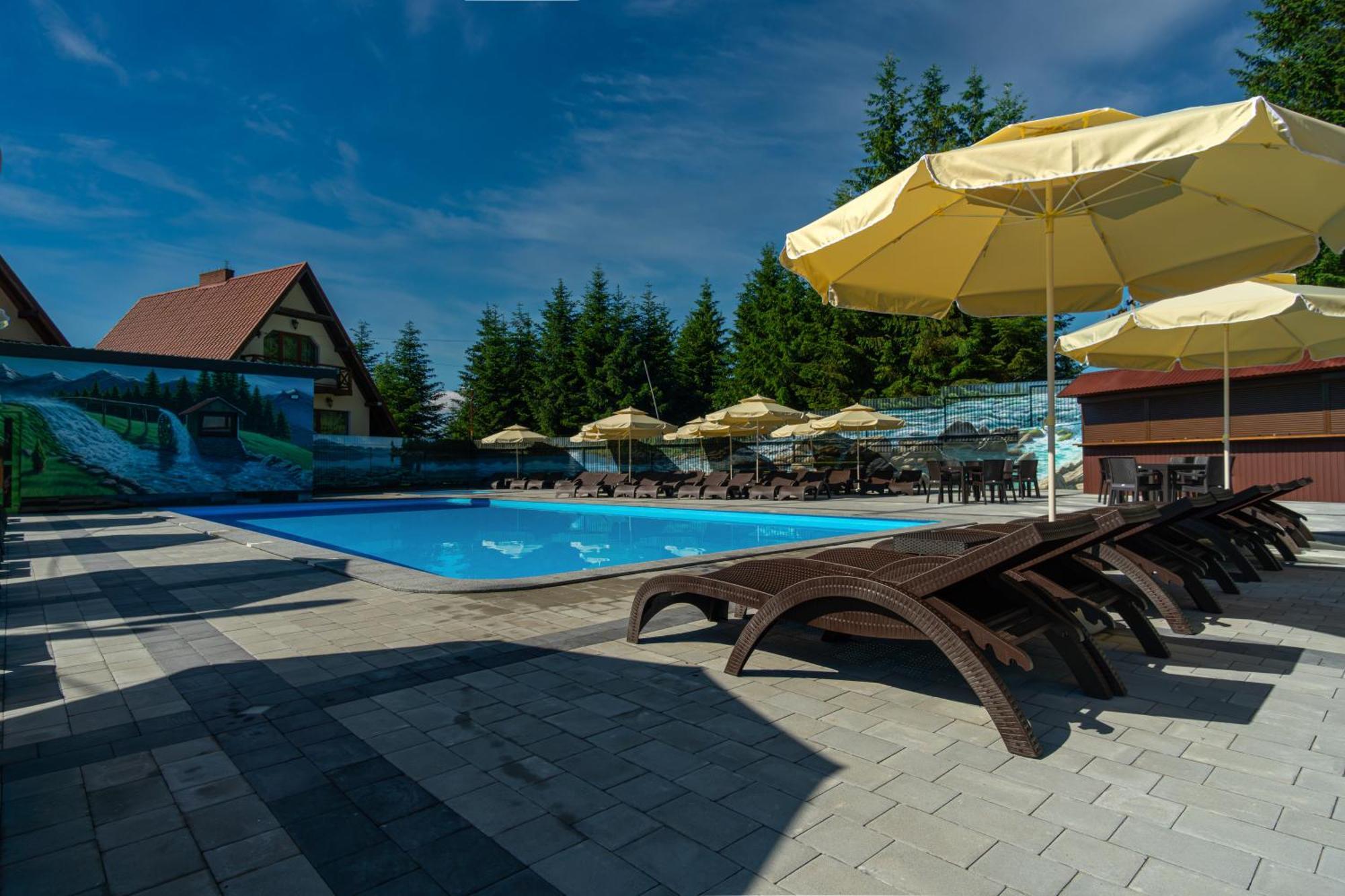Summit Hotel Yablunytsya Luaran gambar