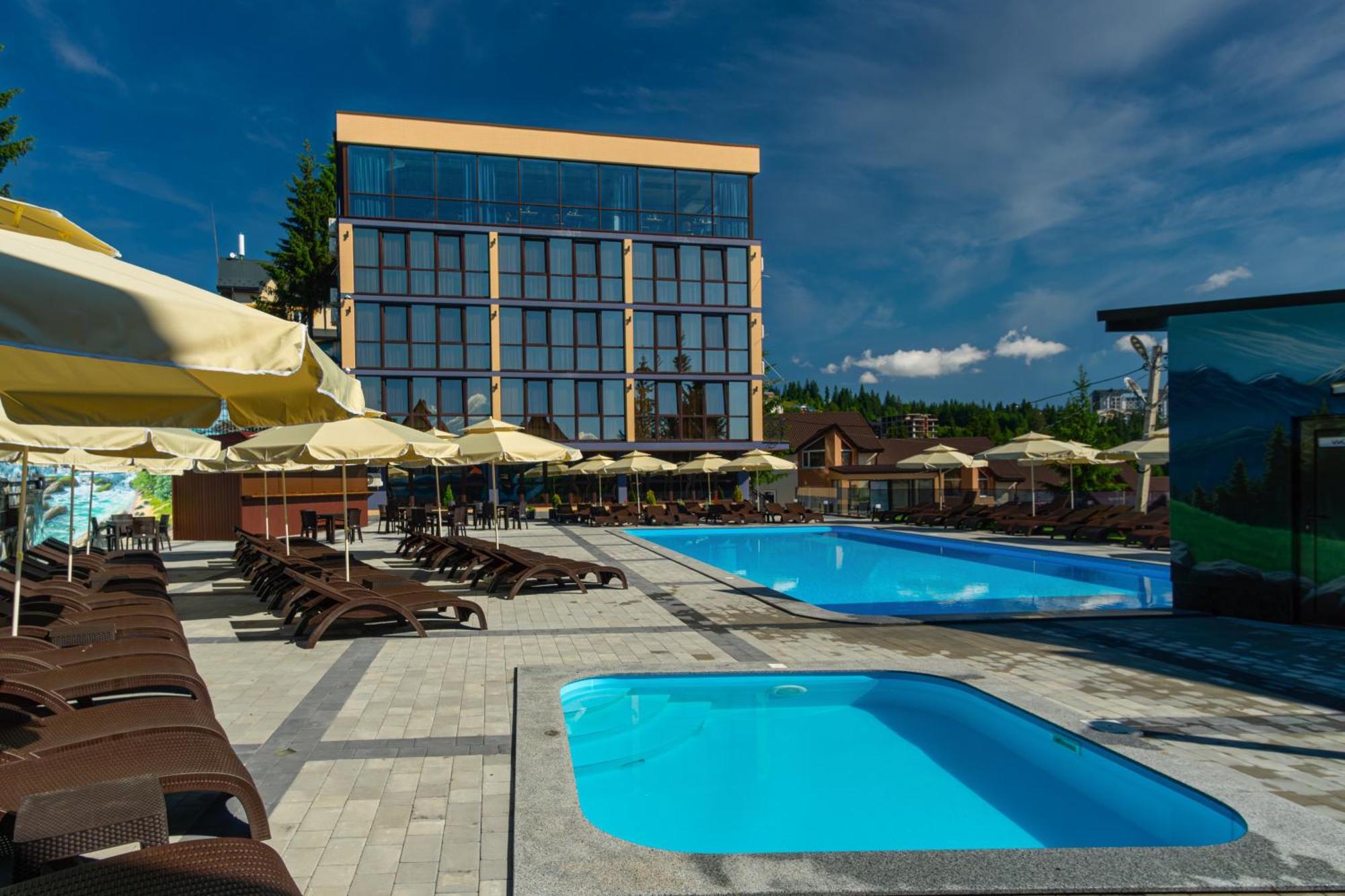Summit Hotel Yablunytsya Luaran gambar