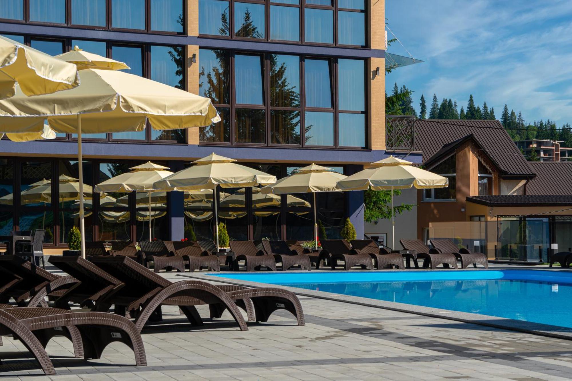 Summit Hotel Yablunytsya Luaran gambar