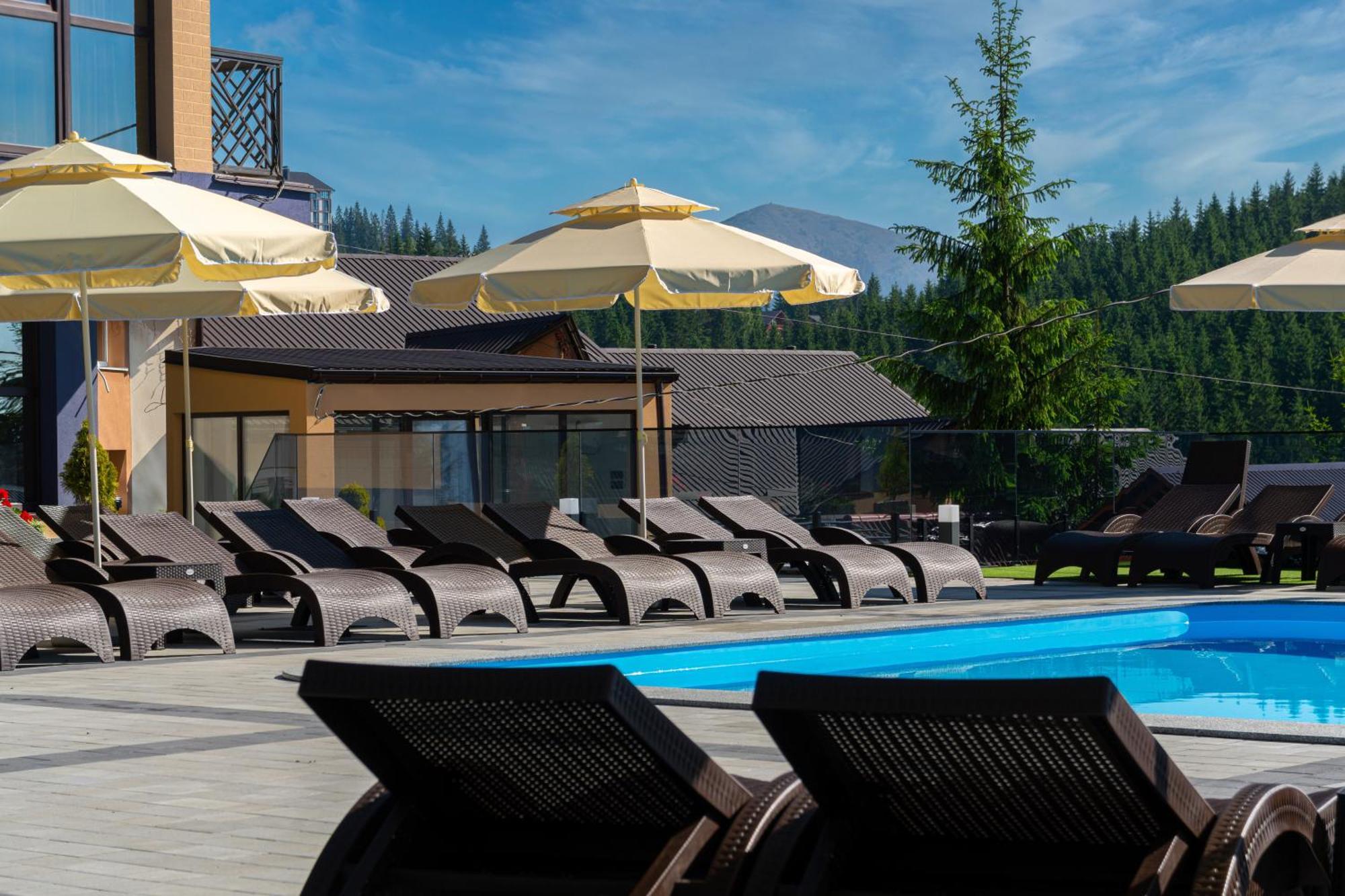 Summit Hotel Yablunytsya Luaran gambar