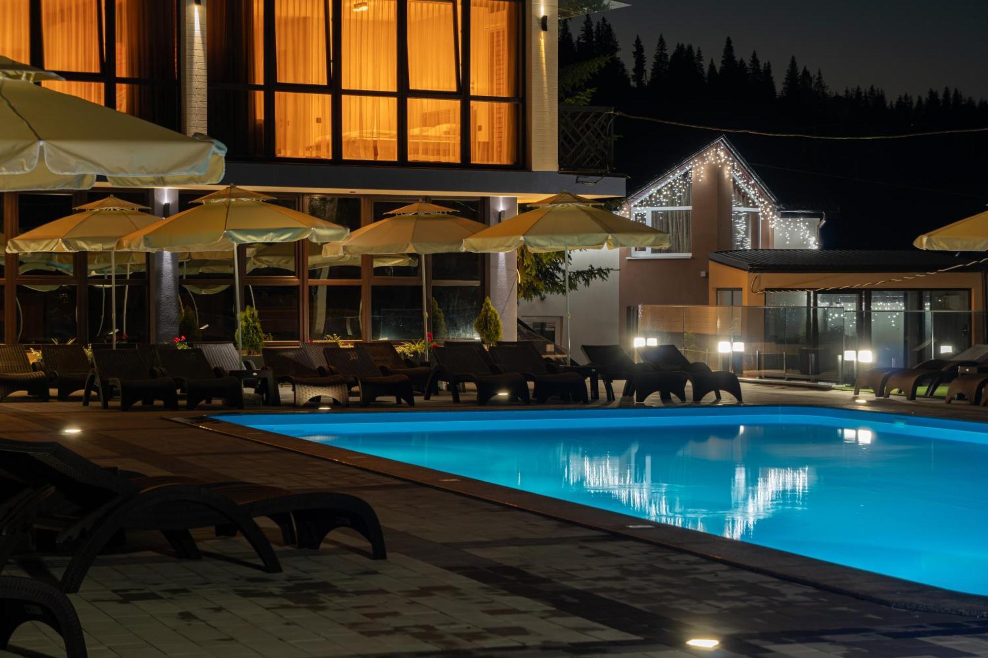 Summit Hotel Yablunytsya Luaran gambar
