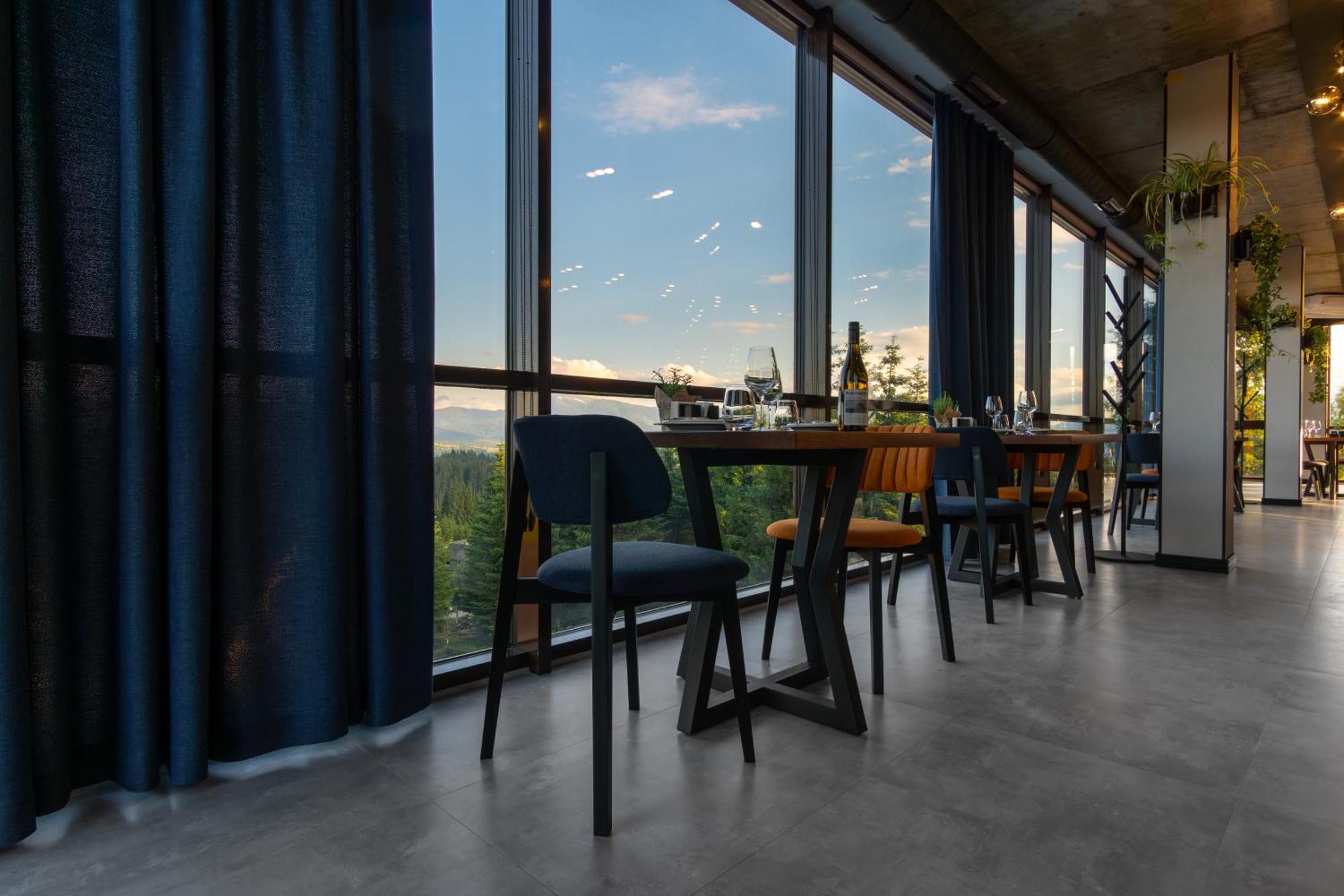 Summit Hotel Yablunytsya Luaran gambar